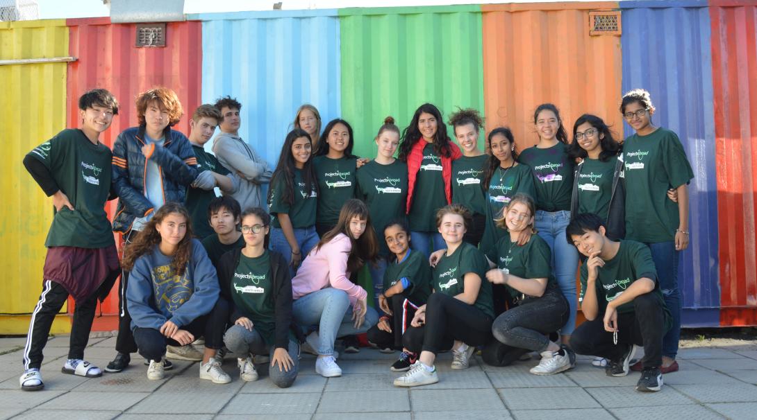 Teenage volunteers enjoy their group trip through South Africa. High School Special volunteers take group photo at their Childcare placement in South Africa.
